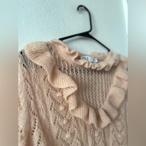 Zara Cream Crew Neck Sweater with Textured Knit - Picture 3 of 5